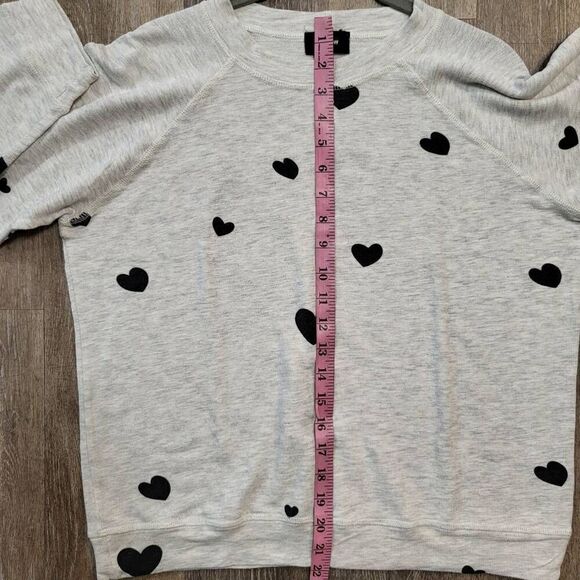 Monrow Heart Print Sweatshirt - Ash sz med - Picture 8 of 8